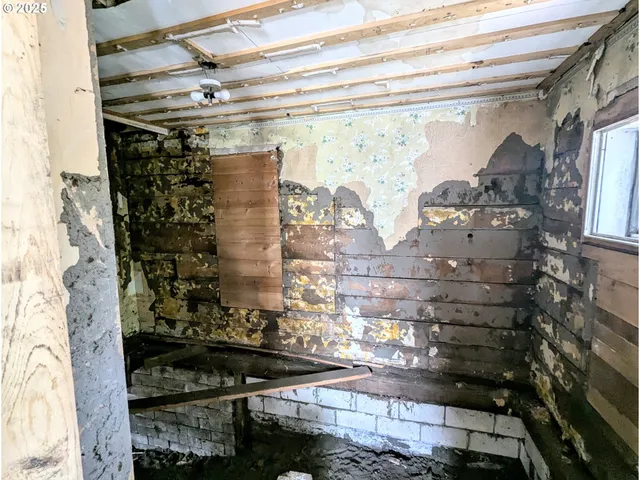 $79,000 | 1018 Y Avenue, La Grande, OR 97850