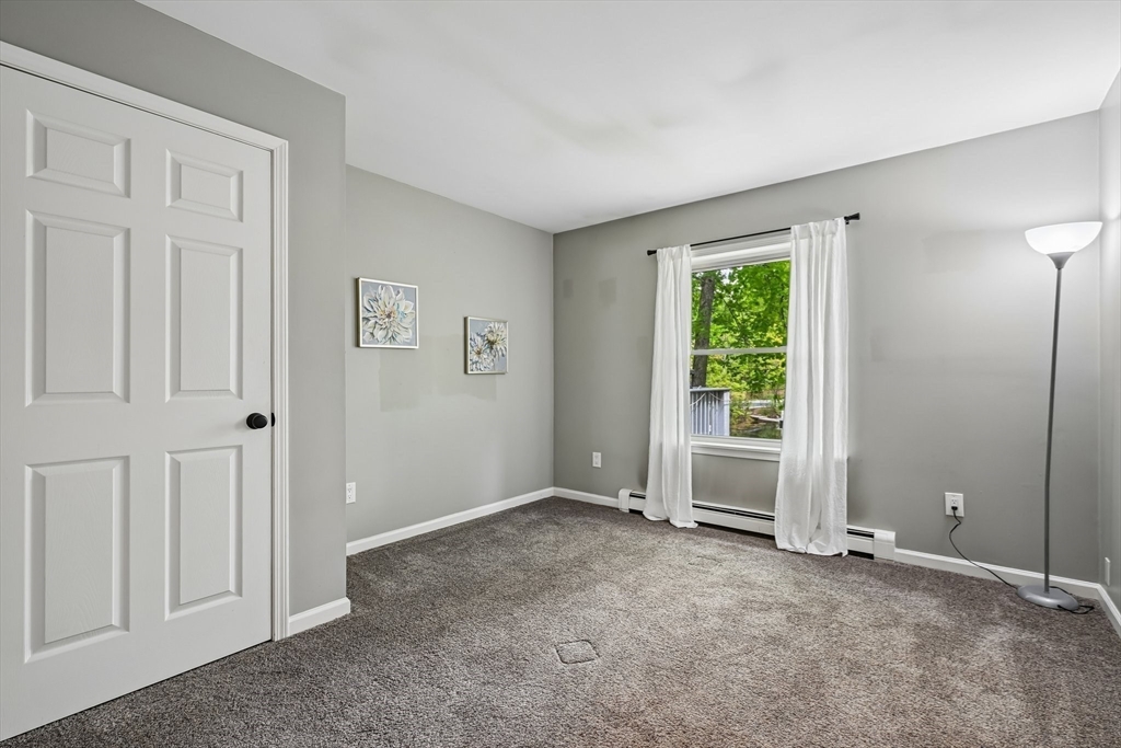 65 South Row Road Lunenburg, MA 01462 - Photo 17 of 41