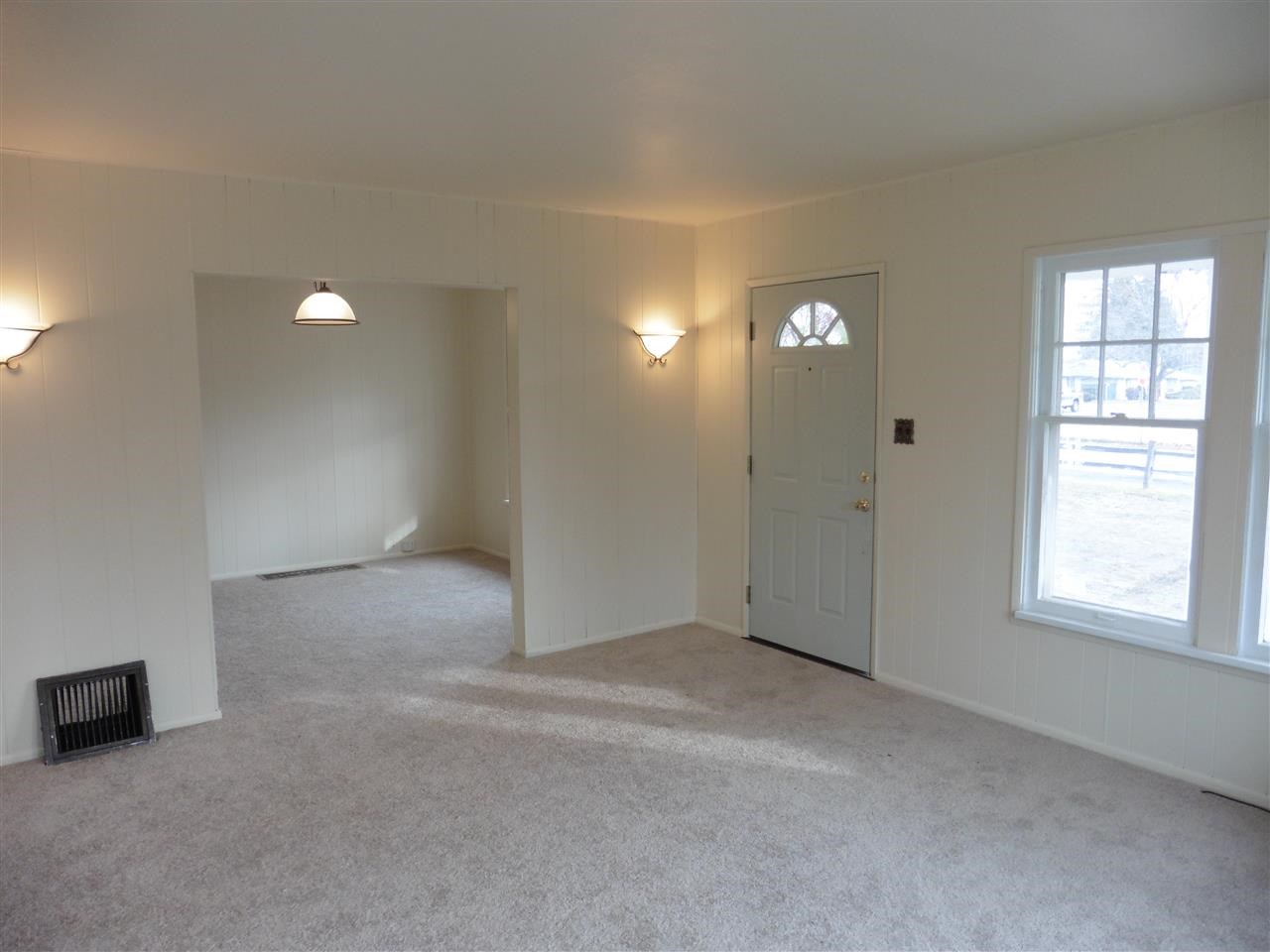 402 South Blake Road Spokane Valley, WA 99216 - Photo 3 of 20 Gallery Image 3
