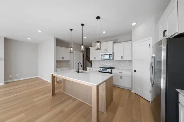 $459,990 | 1258 Beaumont Boulevard, Jordan, MN 55352