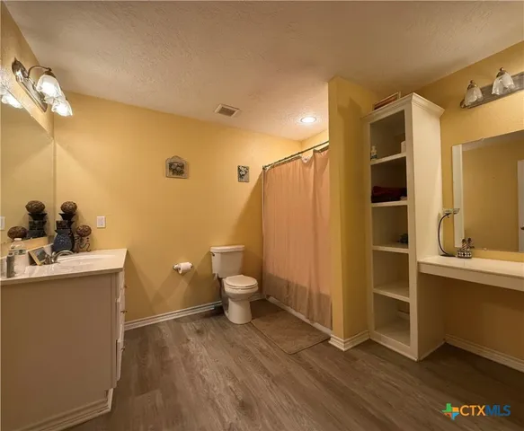 $1,974,900 | 430 Blackburn Avenue, Port Lavaca, TX 77979