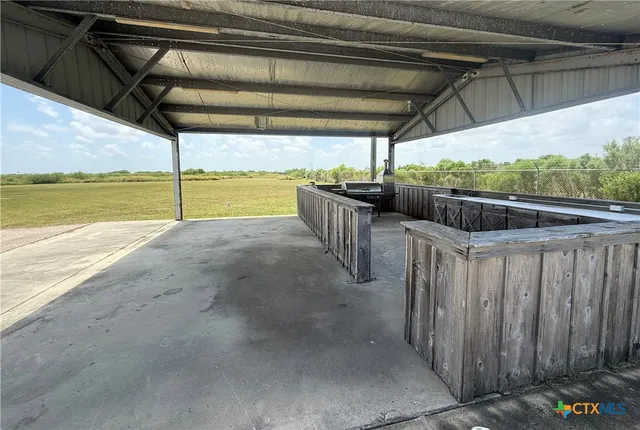 $1,974,900 | 430 Blackburn Avenue, Port Lavaca, TX 77979