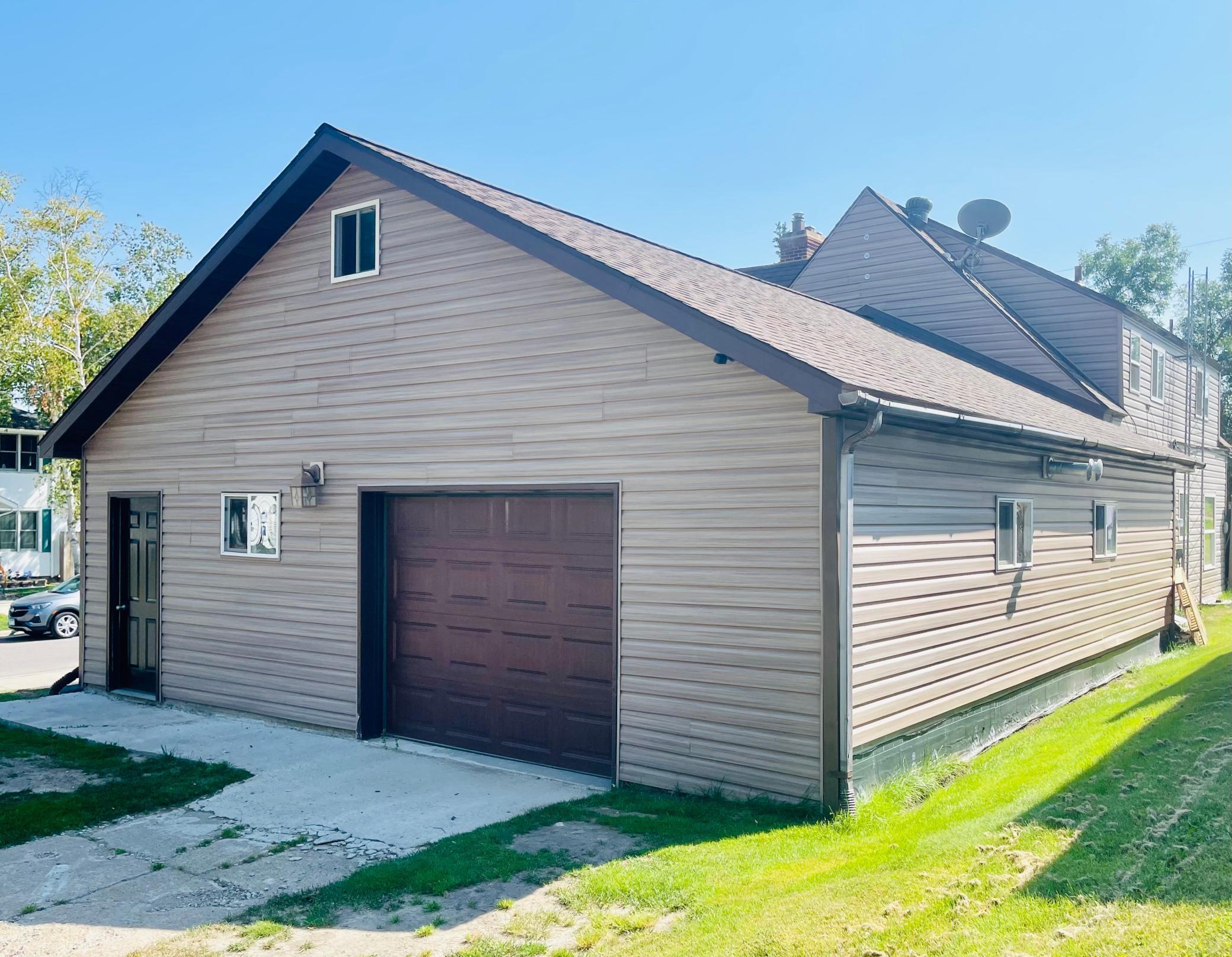 419 5th Avenue Northwest Chisholm, MN 55719 - Photo 11 of 47