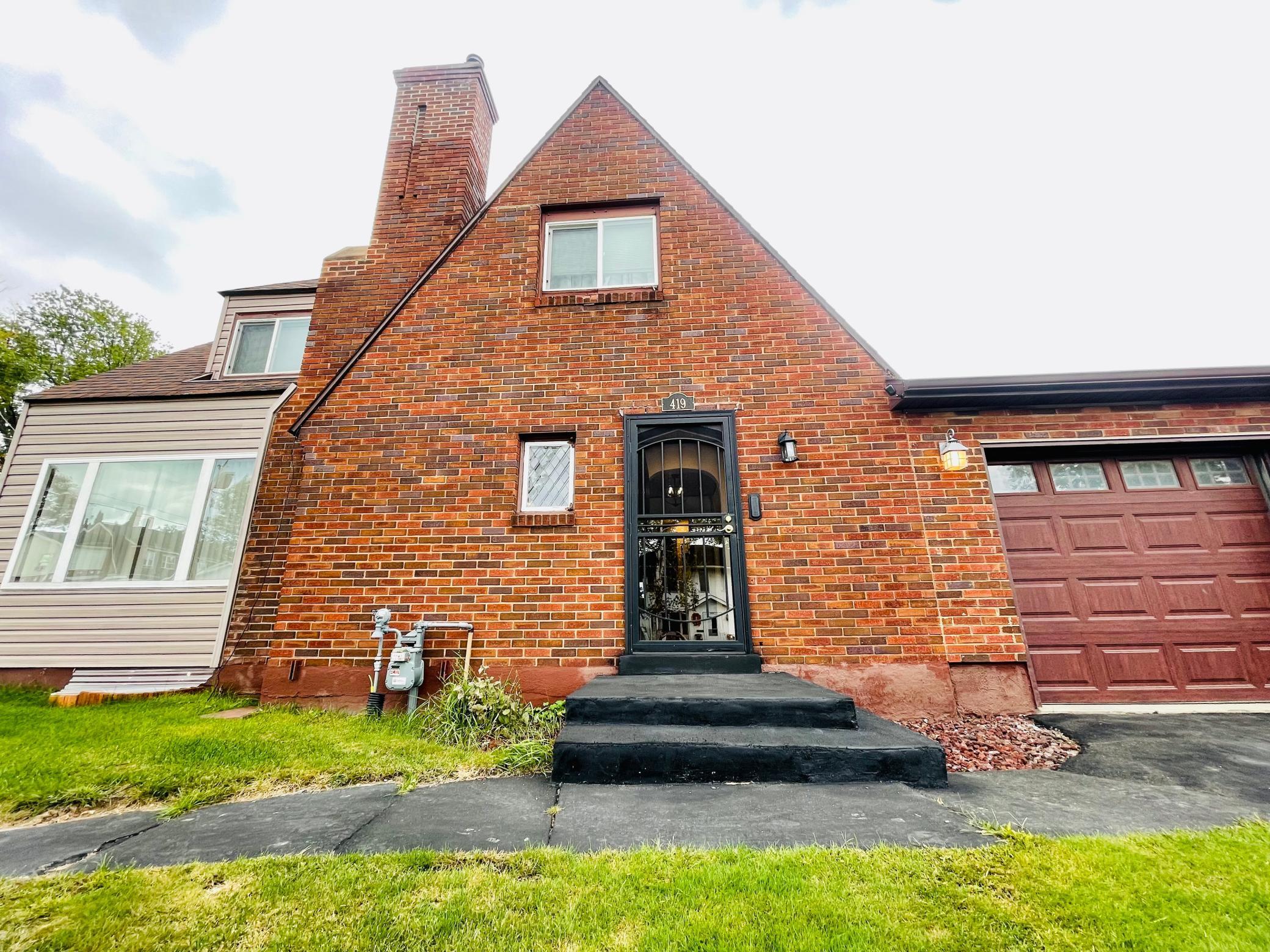 419 5th Avenue Northwest Chisholm, MN 55719 - Photo 4 of 47