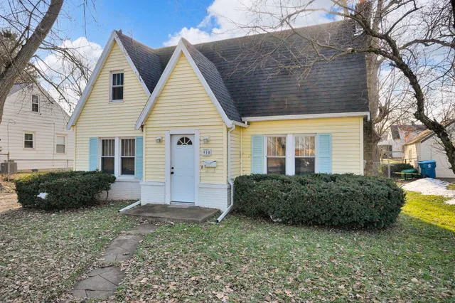 $235,000 | 910 Miller Road, Kalamazoo, MI 49001