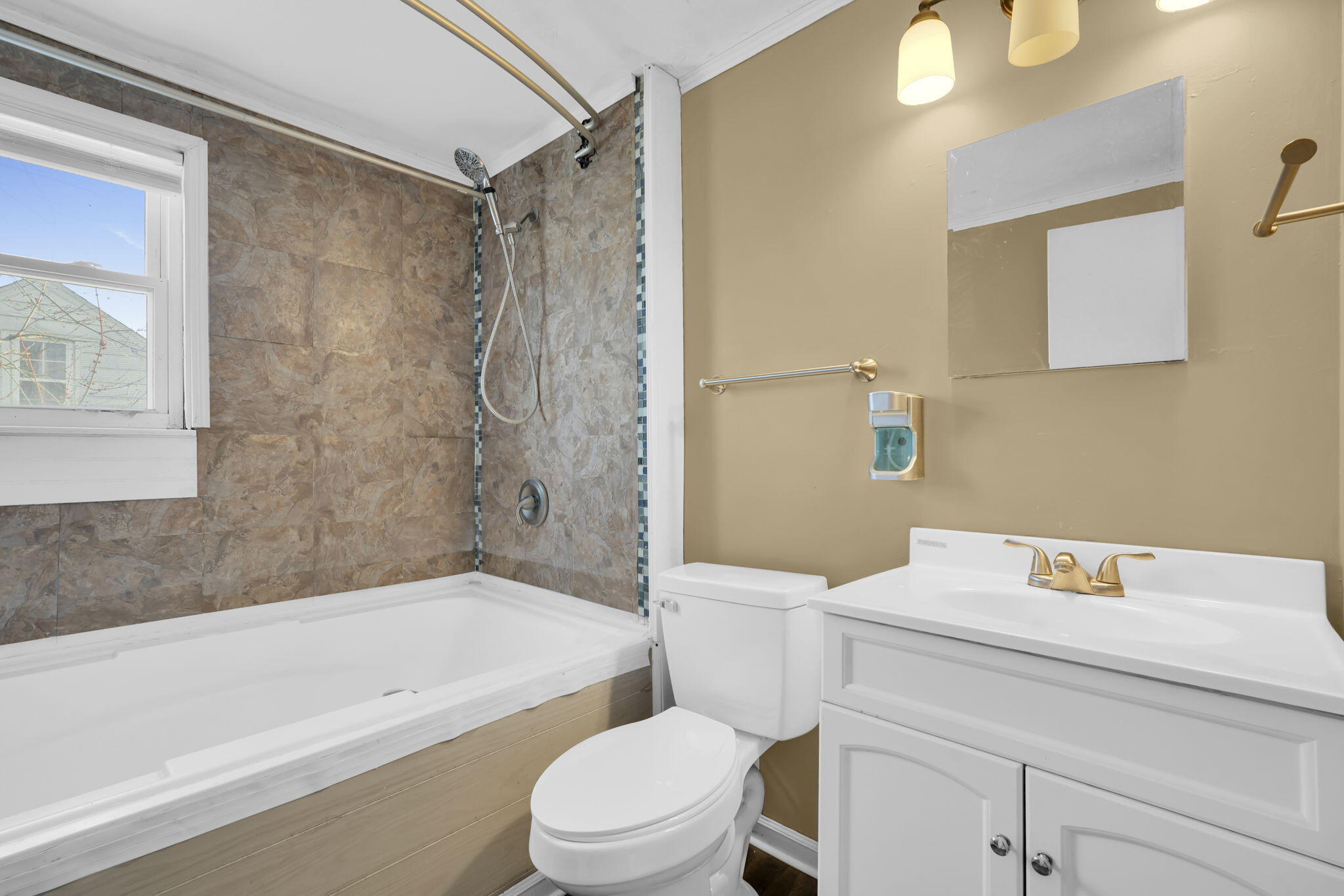 910 Miller Road Kalamazoo, MI 49001 - Photo 23 of 30 Upstairs Bathroom