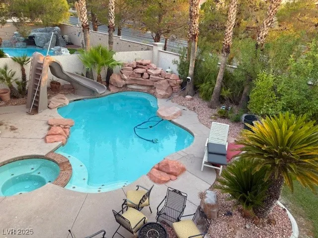 $945,000 | 302 Doe Run Circle, Henderson, NV 89012