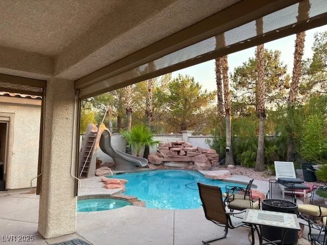 $945,000 | 302 Doe Run Circle, Henderson, NV 89012