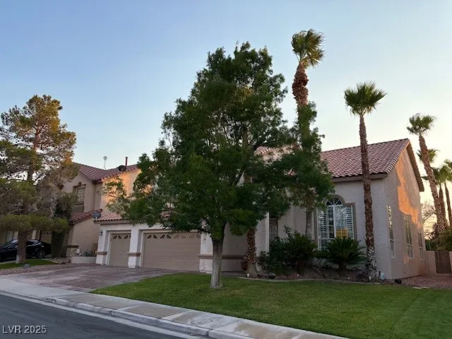 $945,000 | 302 Doe Run Circle, Henderson, NV 89012