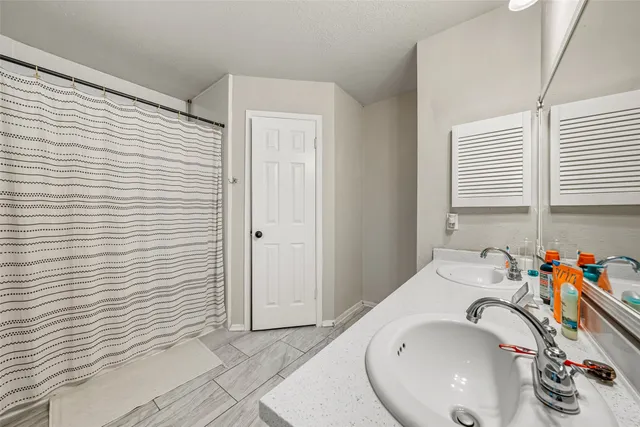 $260,000 | 14854 Shottery Drive, Houston, TX 77015