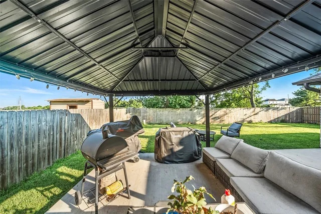 $260,000 | 14854 Shottery Drive, Houston, TX 77015