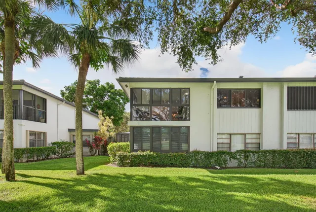 $78,900 | 30 Southport Lane, Unit H, Boynton Beach, FL 33436