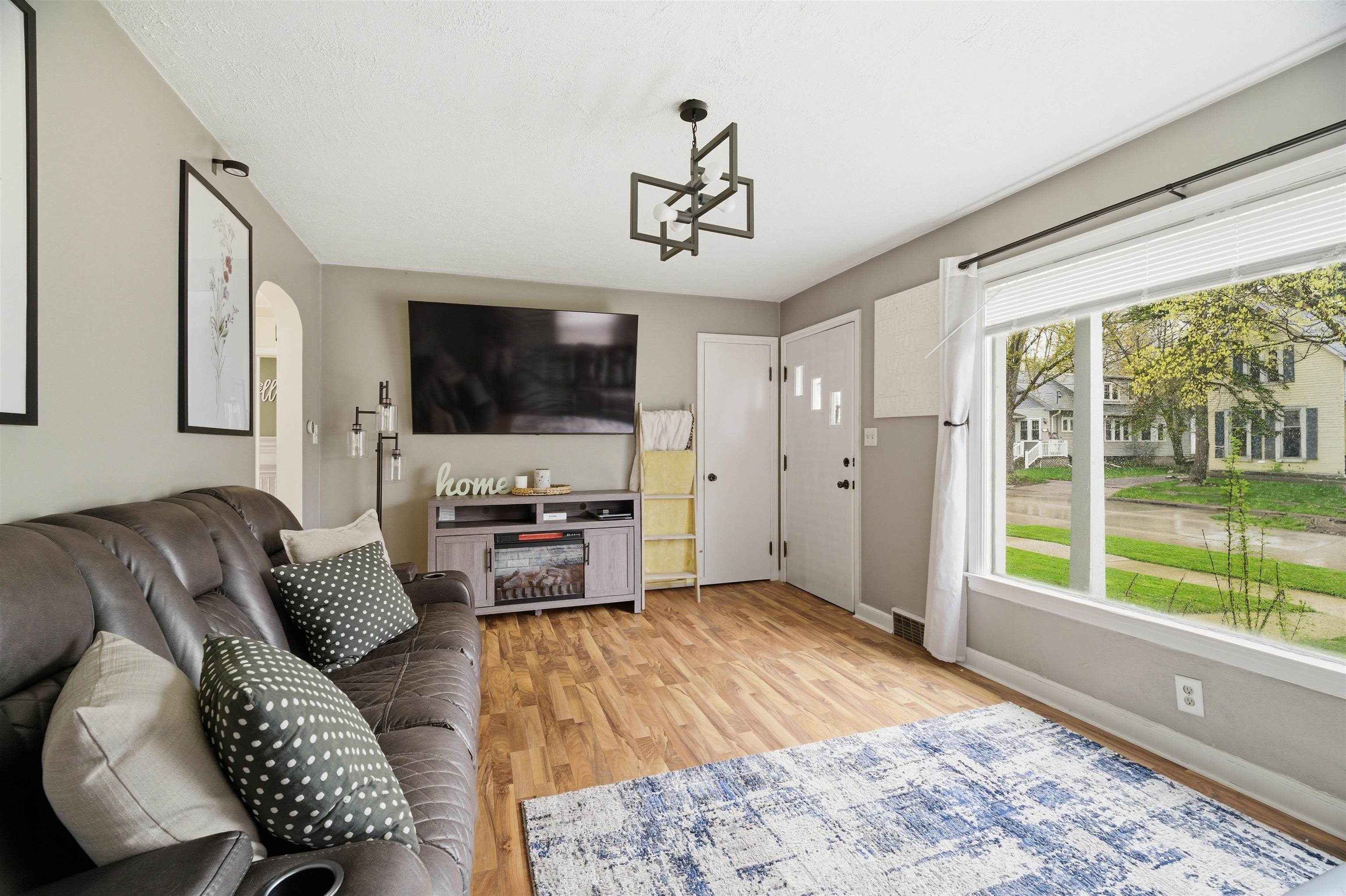 1513 North Superior Street Appleton, WI 54911 - Photo 4 of 15