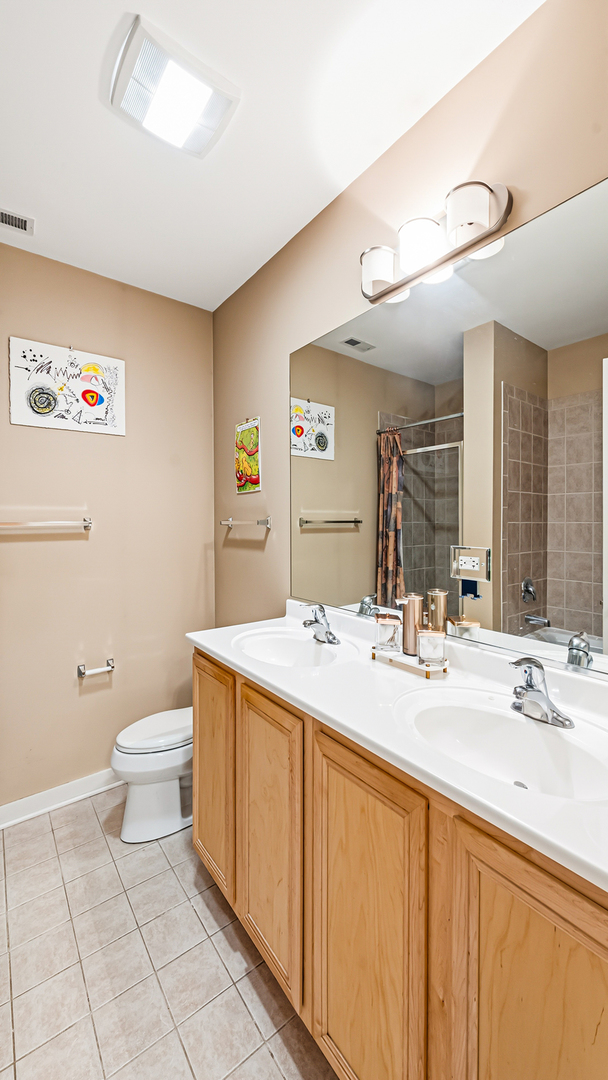 2220 West Maypole Avenue, Unit 202 Chicago, IL 60612 - Photo 13 of 24