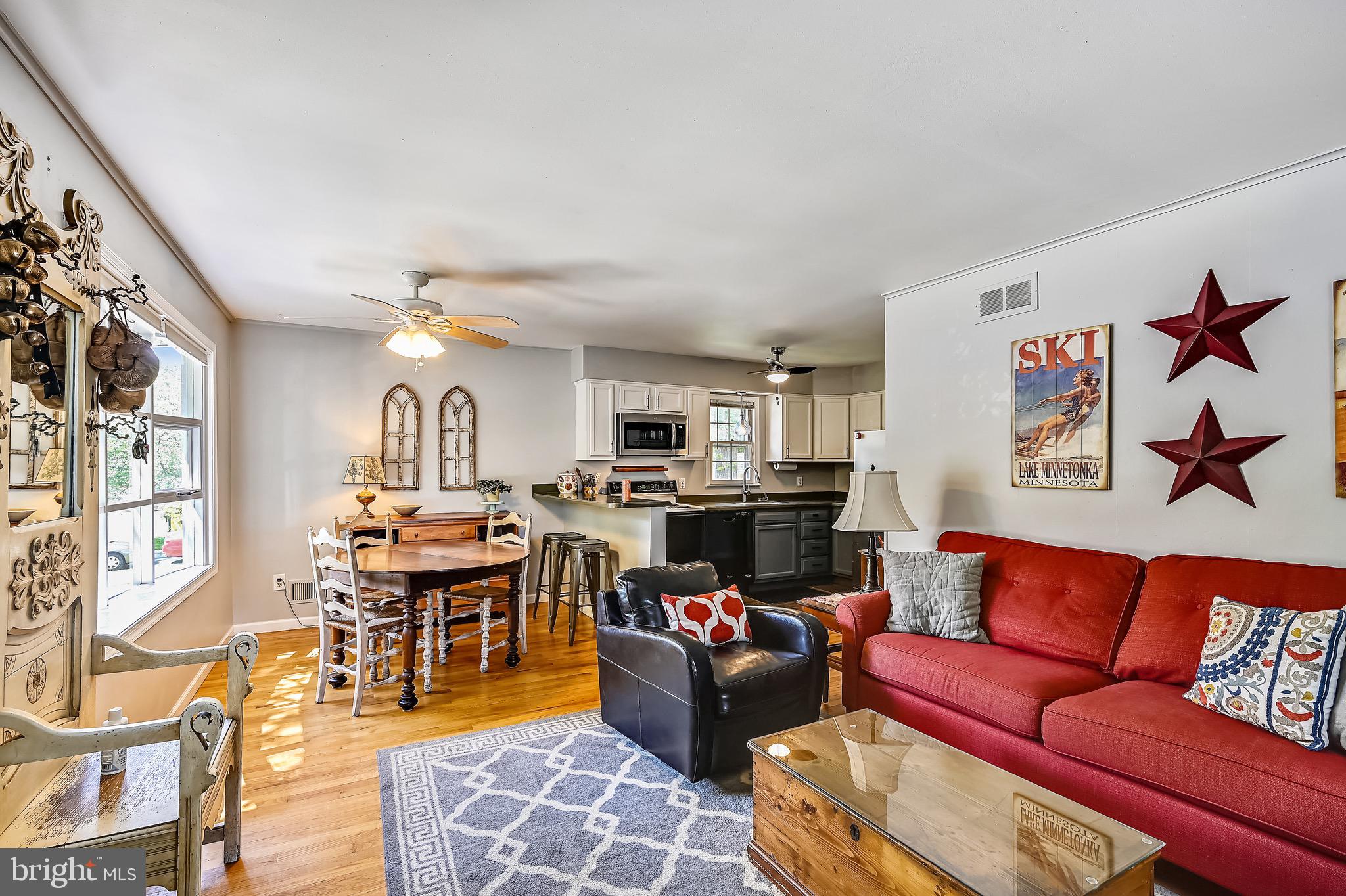 1626 Marlboro Road Edgewater, MD 21037 - Photo 2 of 42 Lovely open living room, DR, and kitchen