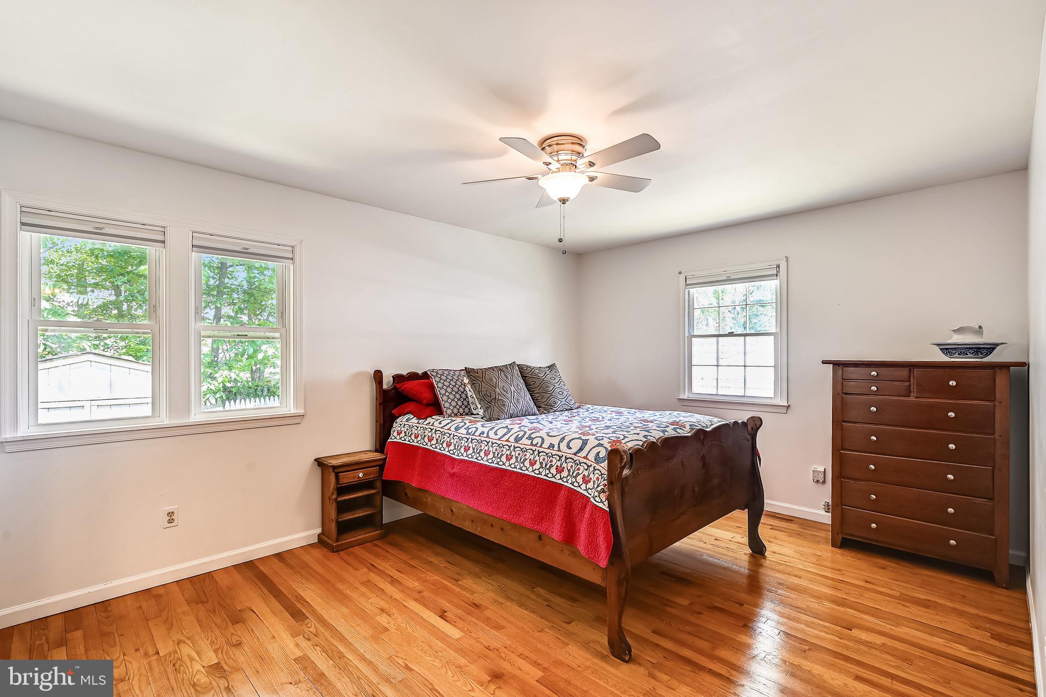 1626 Marlboro Road Edgewater, MD 21037 - Photo 10 of 42 Master with beautiful hardwood floors