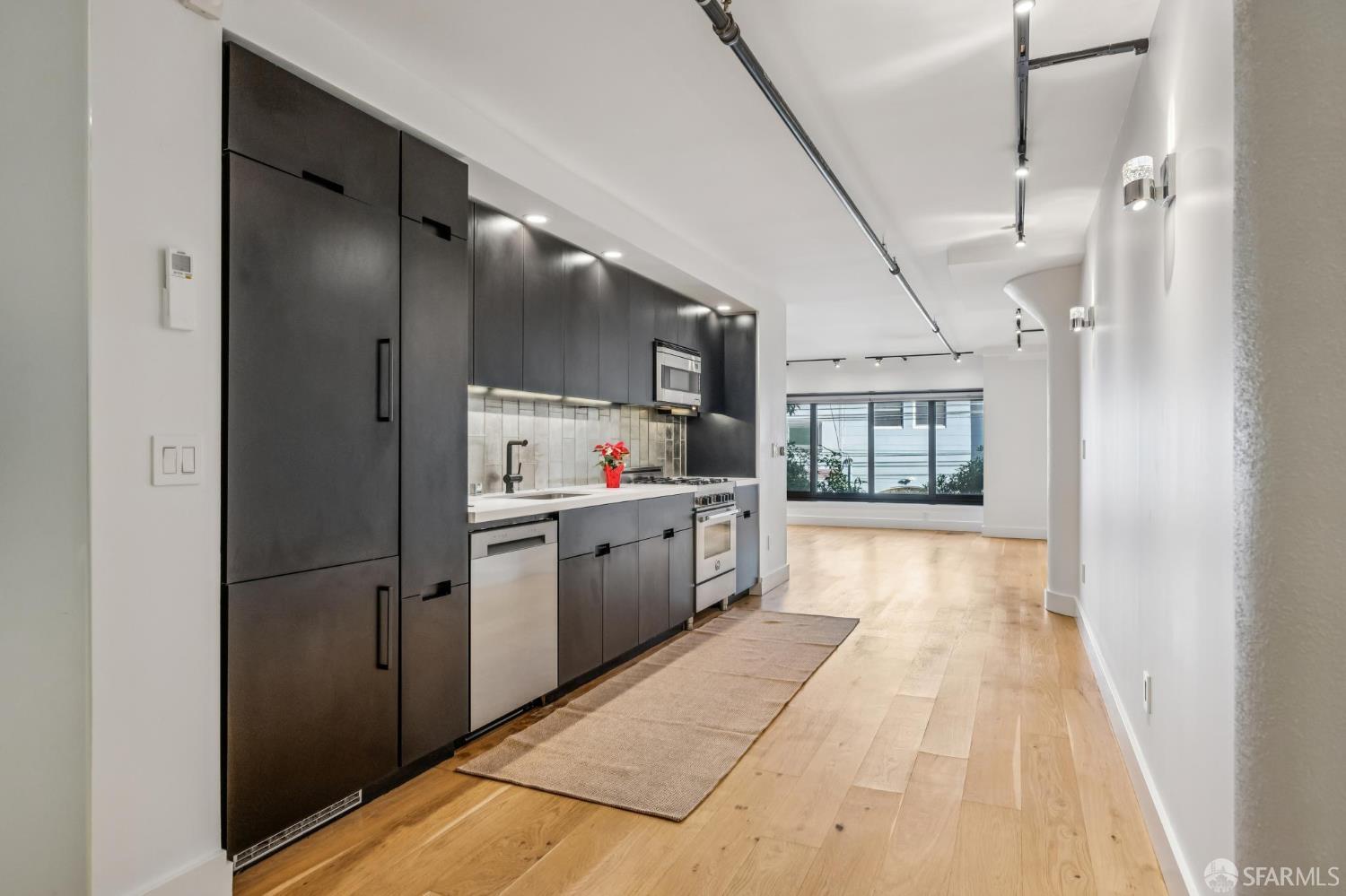 1875 Mission Street, Unit 211 San Francisco, CA 94103 - Photo 3 of 20