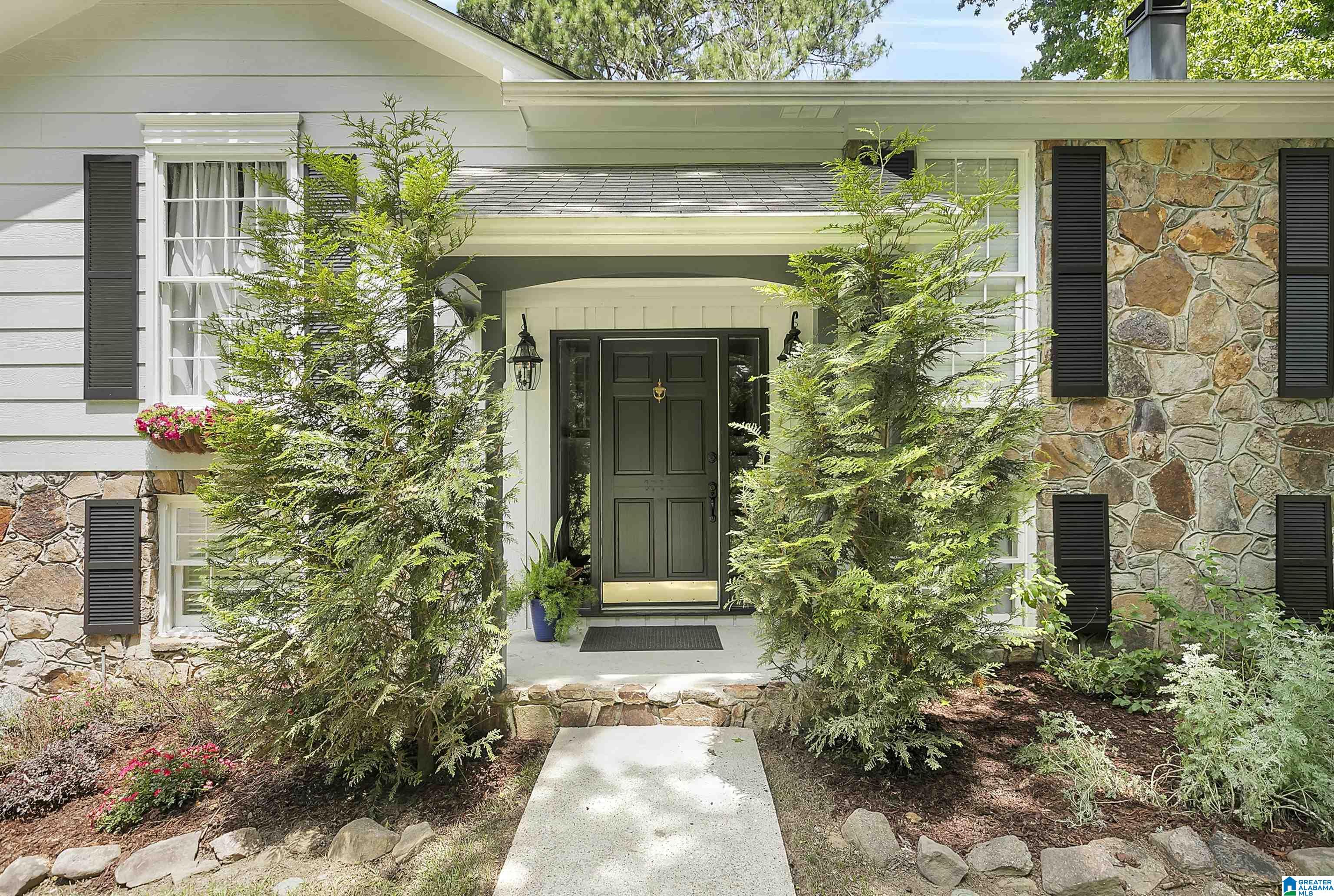 4718 Chablis Way Birmingham, AL 35244 - Photo 3 of 32