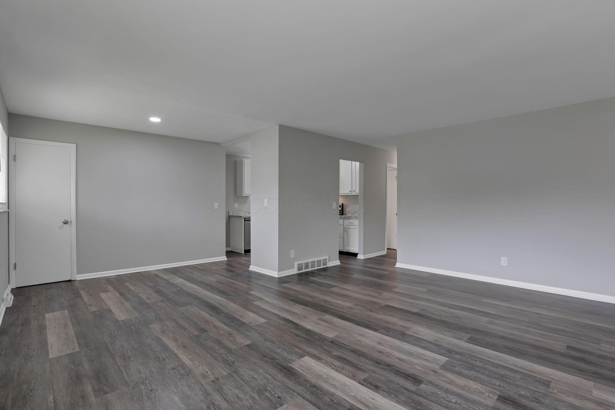 2758 Beulah Road Columbus, OH 43211 - Photo 9 of 54 9-web-or-mls-SMEP1345