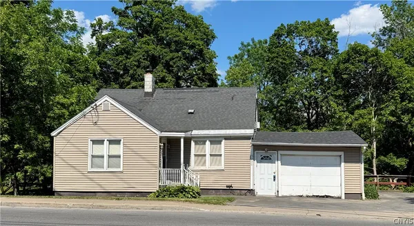 $149,000 | 5230 Highway 233, Westmoreland, NY 13490