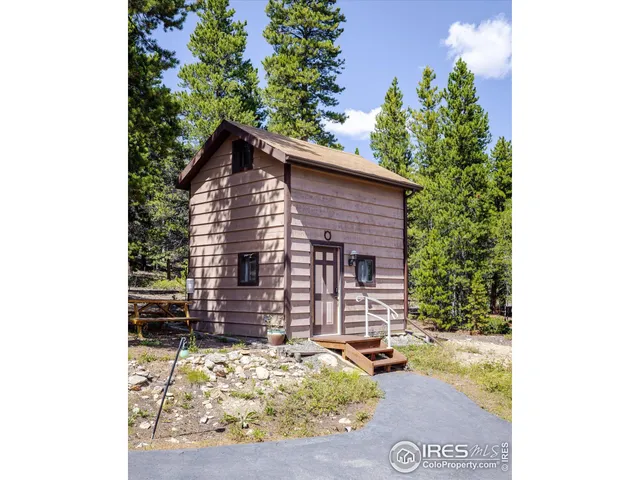 a house view with a outdoor space