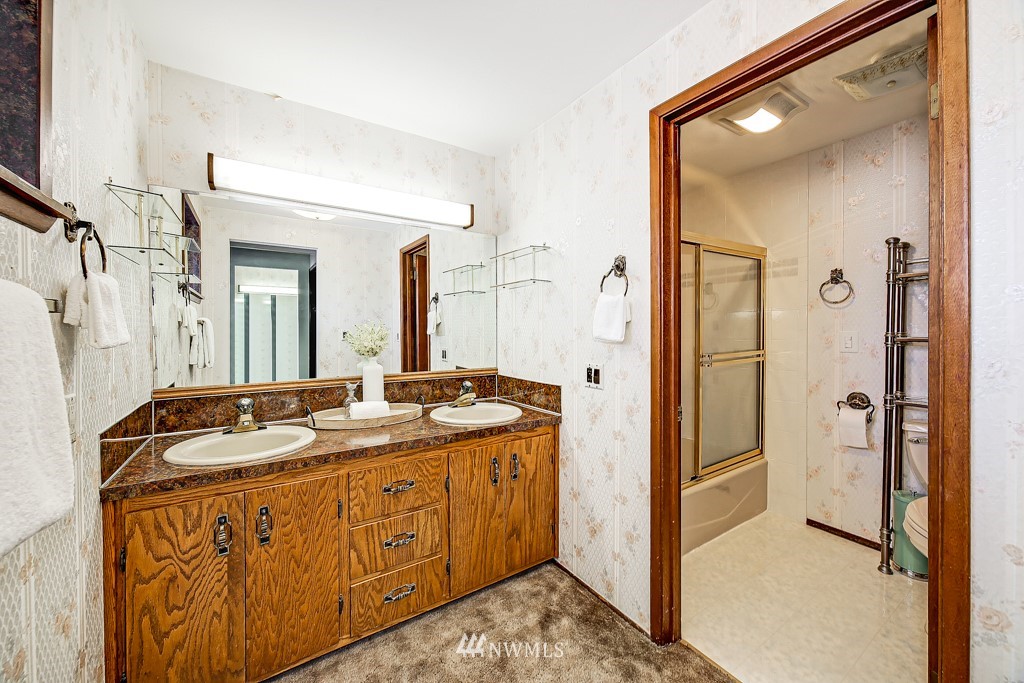 3908 Southwest 97th Street Seattle, WA 98136 - Photo 13 of 25 Gallery Image 13