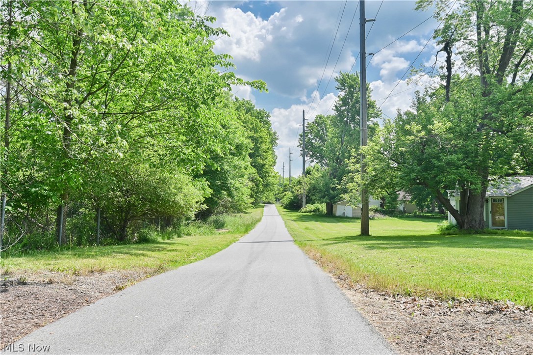 2725 Rockefeller Road Willoughby Hills, OH 44092 - Photo 21 of 21 View of road