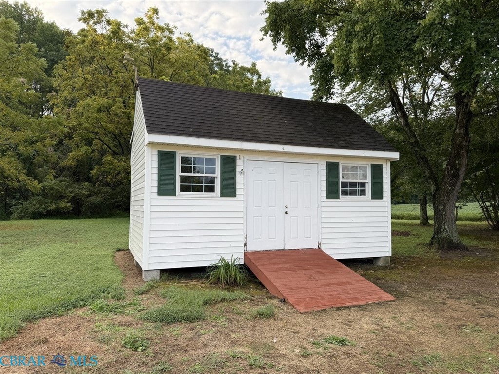728 Greys Point Road Topping, VA 23169 - Photo 4 of 23 Gallery Image 4