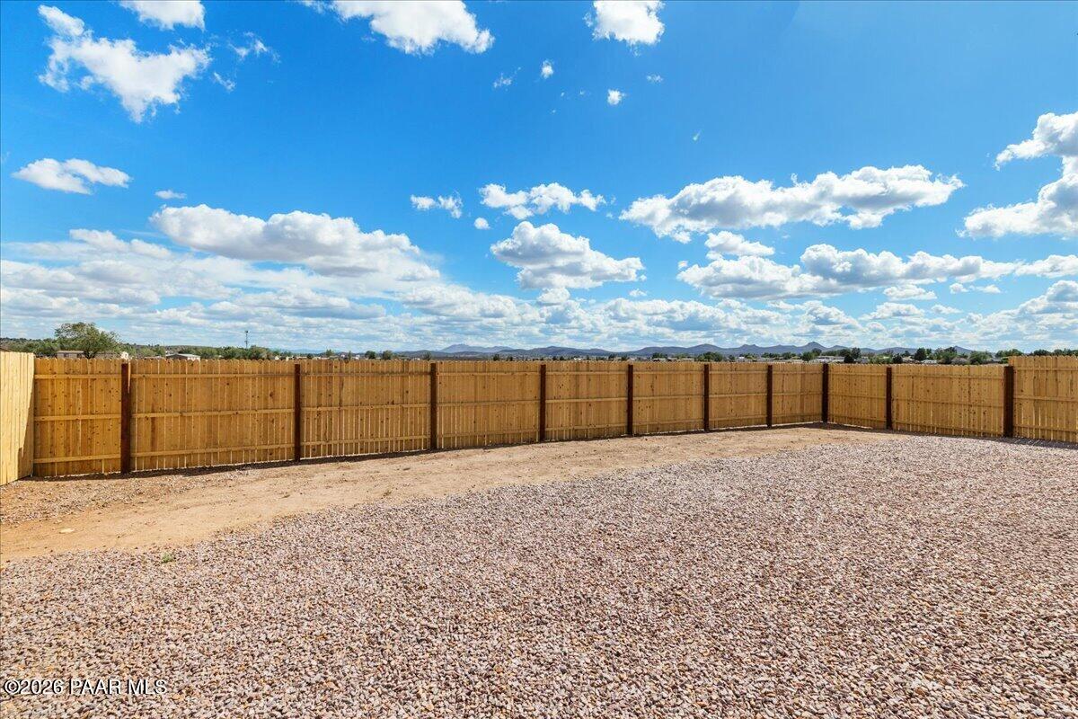 65 Hawaii Road Paulden, AZ 86334 - Photo 27 of 29 Fully EnclosedBackyard