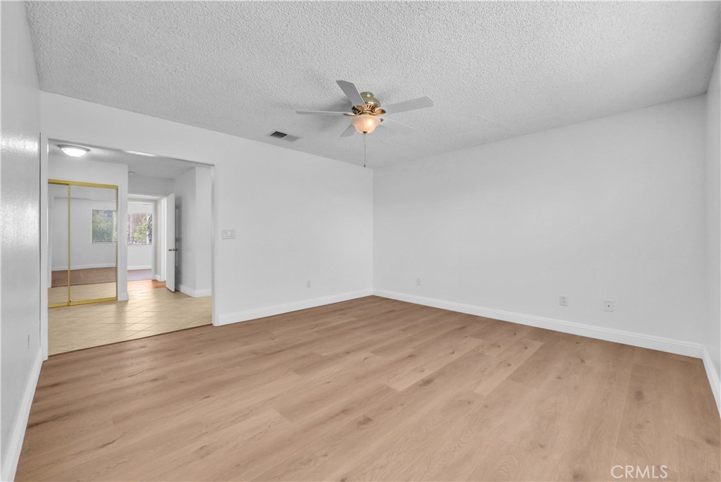 553 East Home Street Rialto, CA 92376 - Photo 6 of 26 Master bedroom