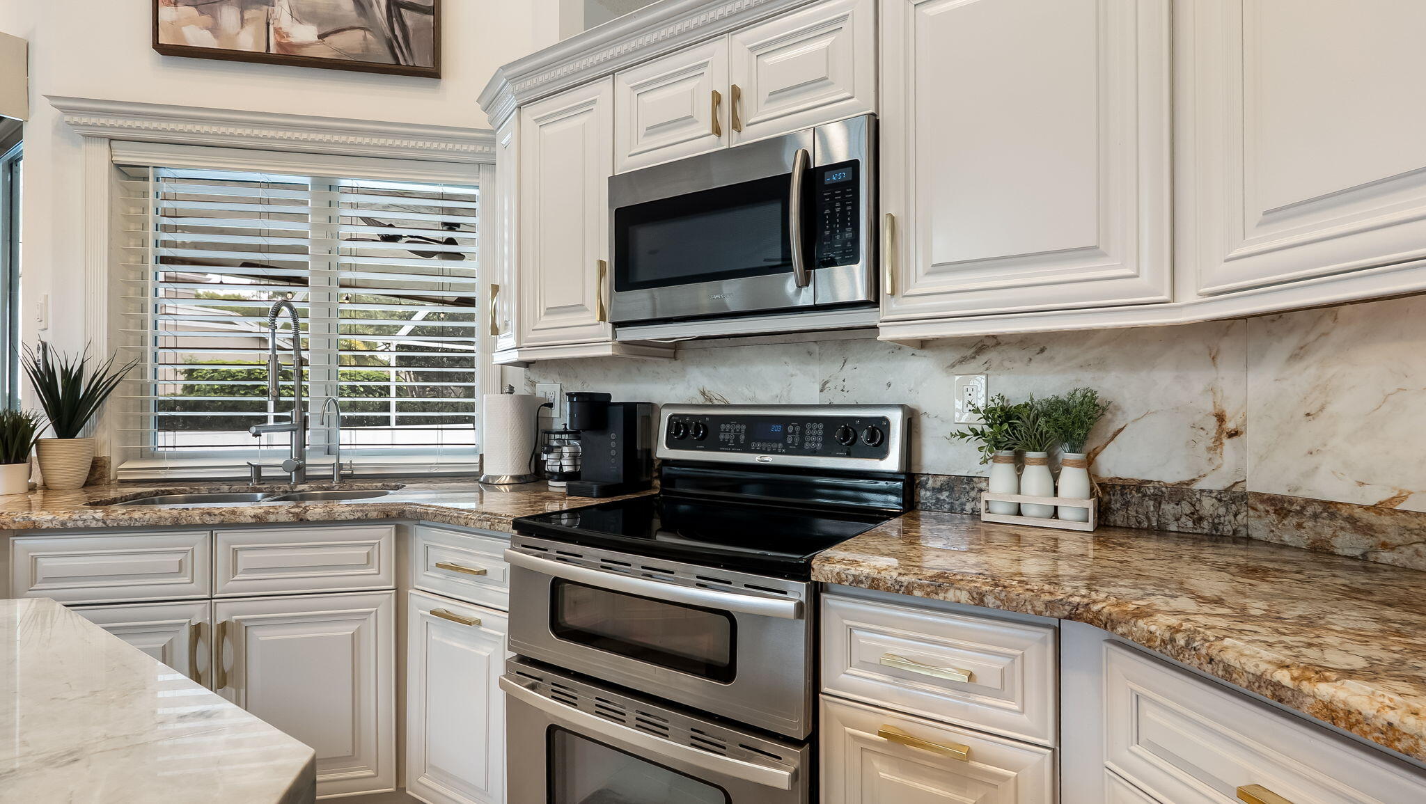 10810 Santa Rosa Drive Boca Raton, FL 33498 - Photo 23 of 52 Kitchen