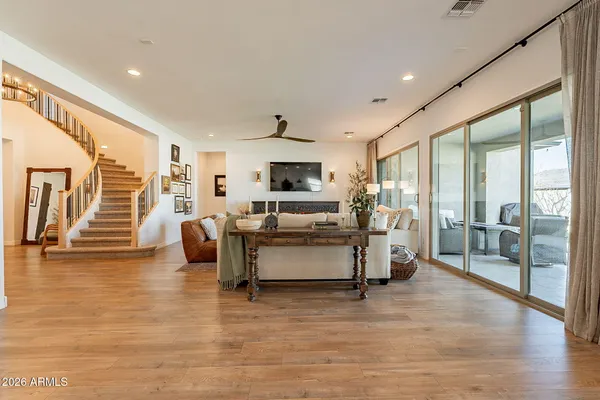 $1,095,000 | 9960 East Strobe Avenue, Mesa, AZ 85212