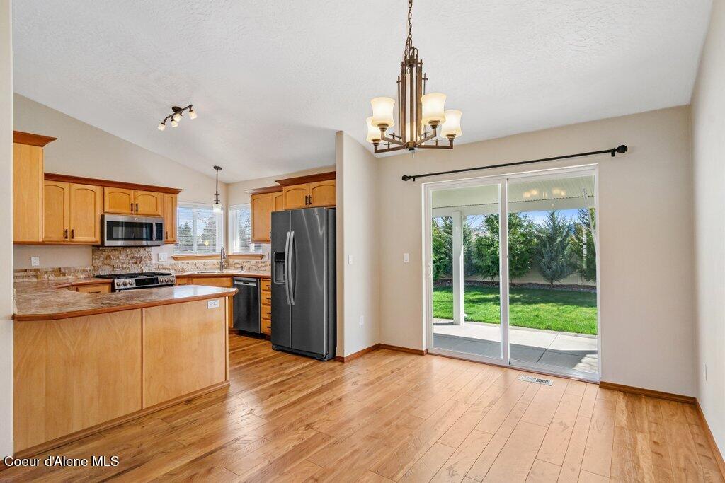 2744 North Alfalfa Loop Post Falls, ID 83854 - Photo 9 of 40 9