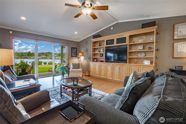 $899,000 | 5350 Nootka Loop, Blaine, WA 98230