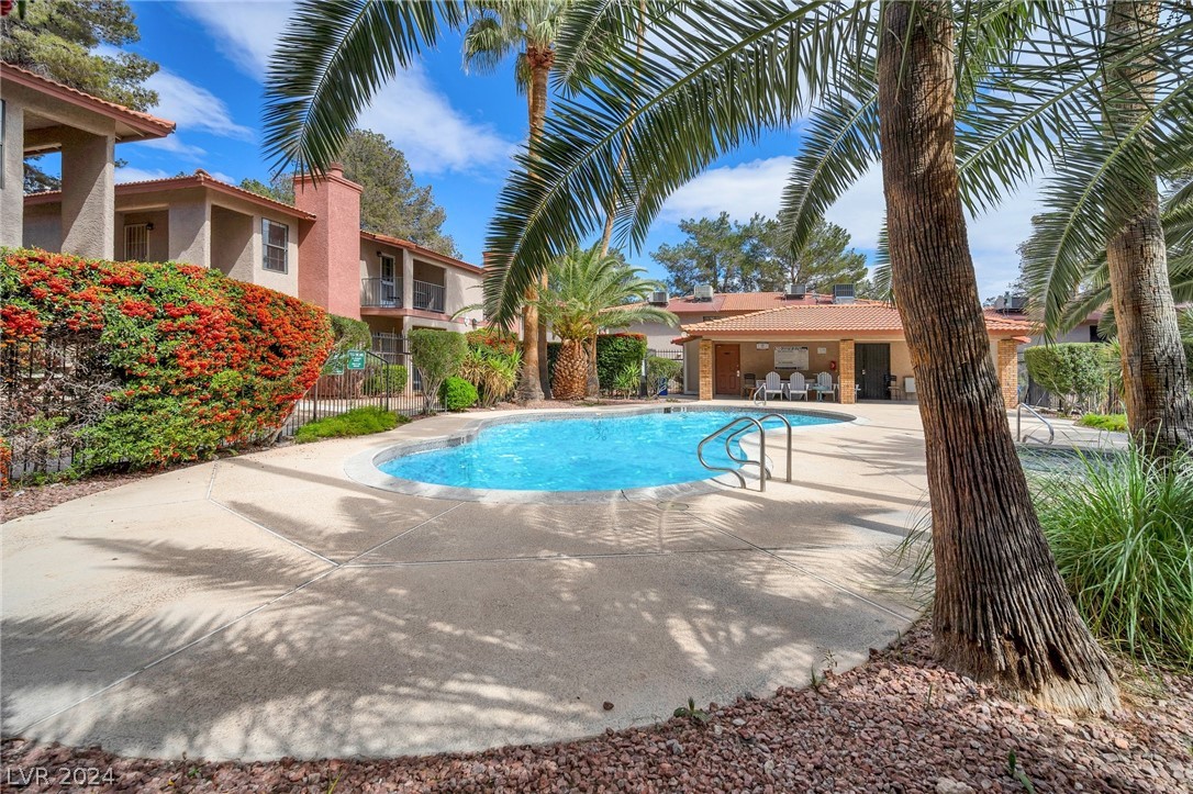 5576 West Rochelle Avenue, Unit 39D Las Vegas, NV 89103 - Photo 2 of 15