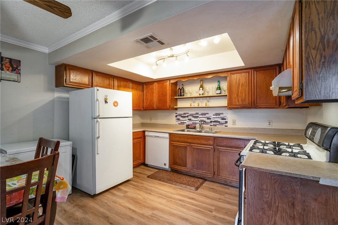 5576 West Rochelle Avenue, Unit 39D Las Vegas, NV 89103 - Photo 5 of 15