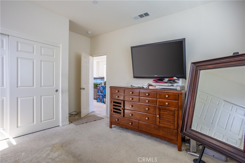 687 South Mandarin Lane Rialto, CA 92376 - Photo 15 of 35