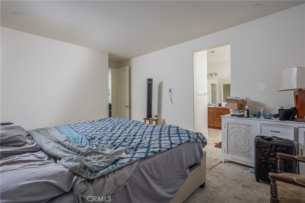 687 South Mandarin Lane Rialto, CA 92376 - Photo 17 of 35