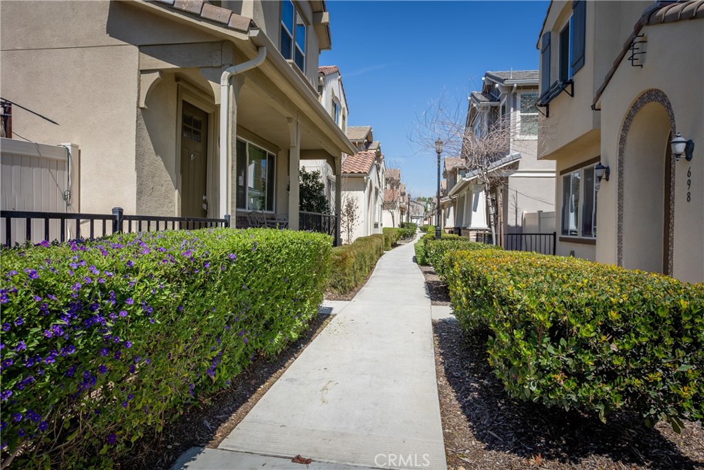 687 South Mandarin Lane Rialto, CA 92376 - Photo 23 of 35