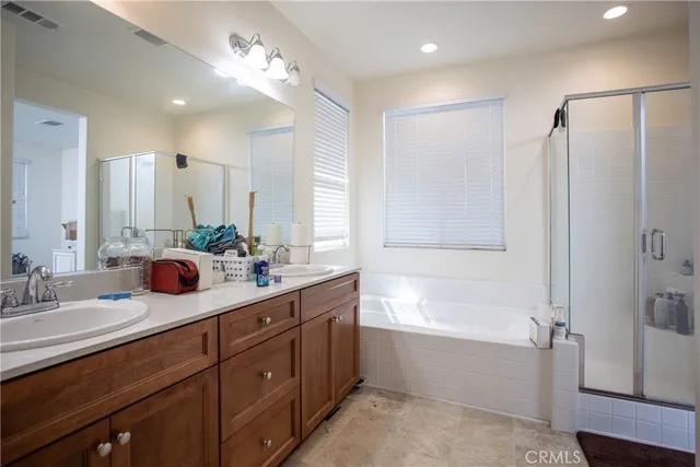 $540,000 | 687 South Mandarin Lane, Rialto, CA 92376