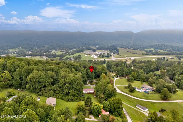 $285,000 | 180 Donna Lane, La Follette, TN 37766