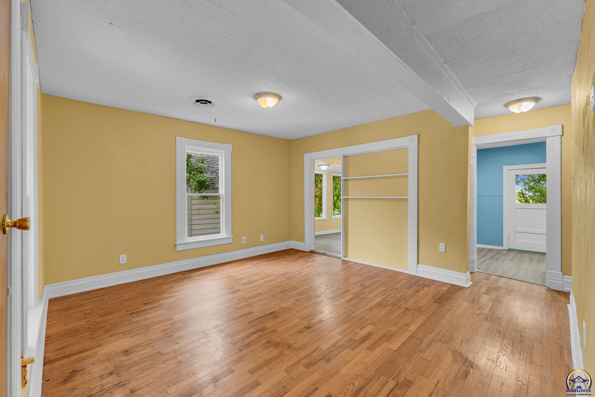 731 Southwest Lincoln Street Topeka, KS 66606 - Photo 17 of 28