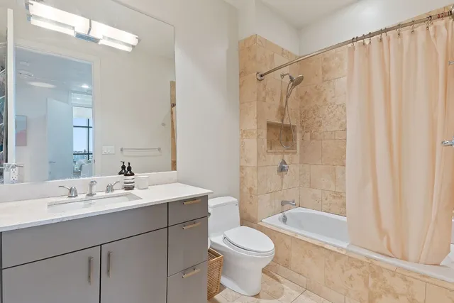 $435,000 | 555 East 5th Street, Unit 817, Austin, TX 78701
