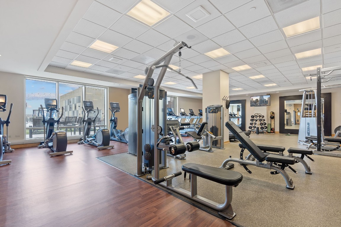 555 East 5th Street, Unit 817 Austin, TX 78701 - Photo 38 of 39 a view of a room with gym equipment