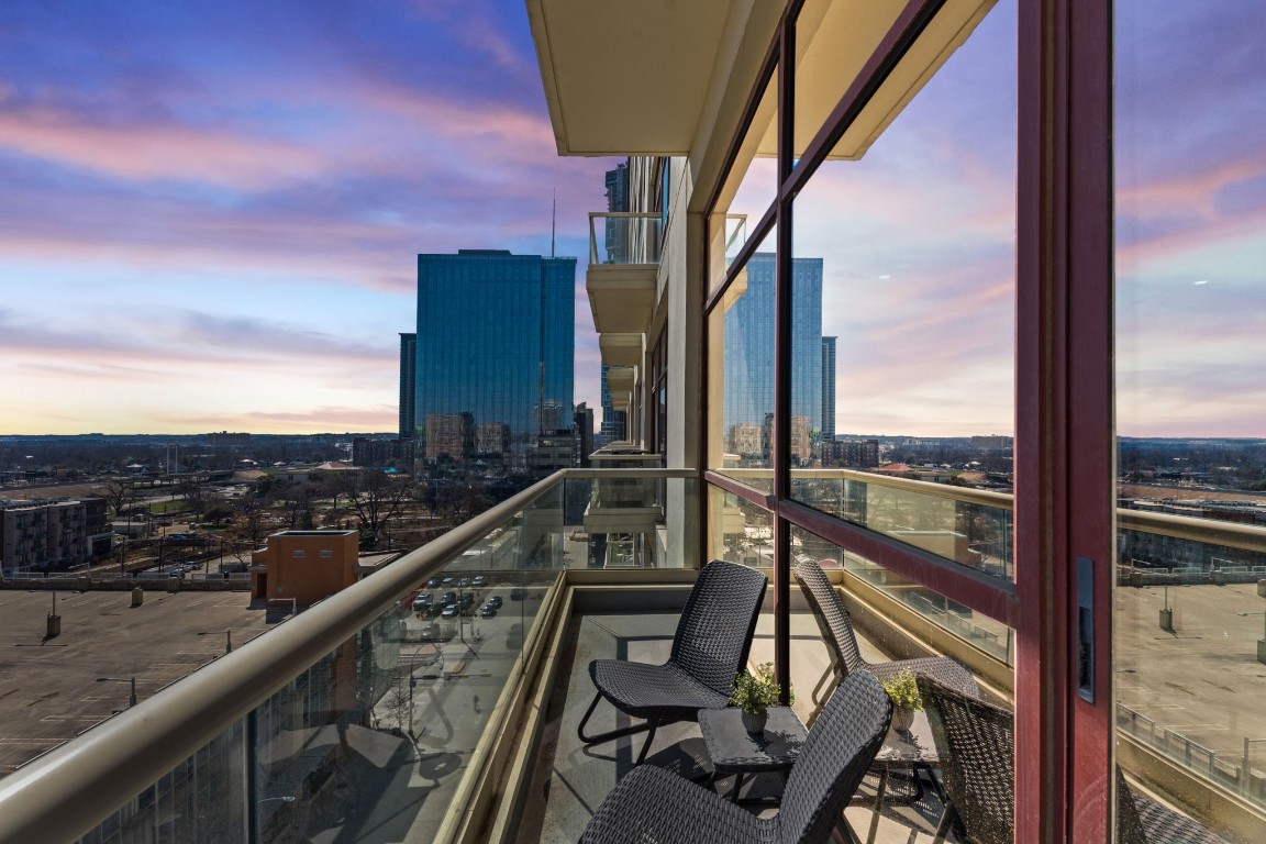 555 East 5th Street, Unit 817 Austin, TX 78701 - Photo 7 of 39 a view of a balcony with wooden floor and city view