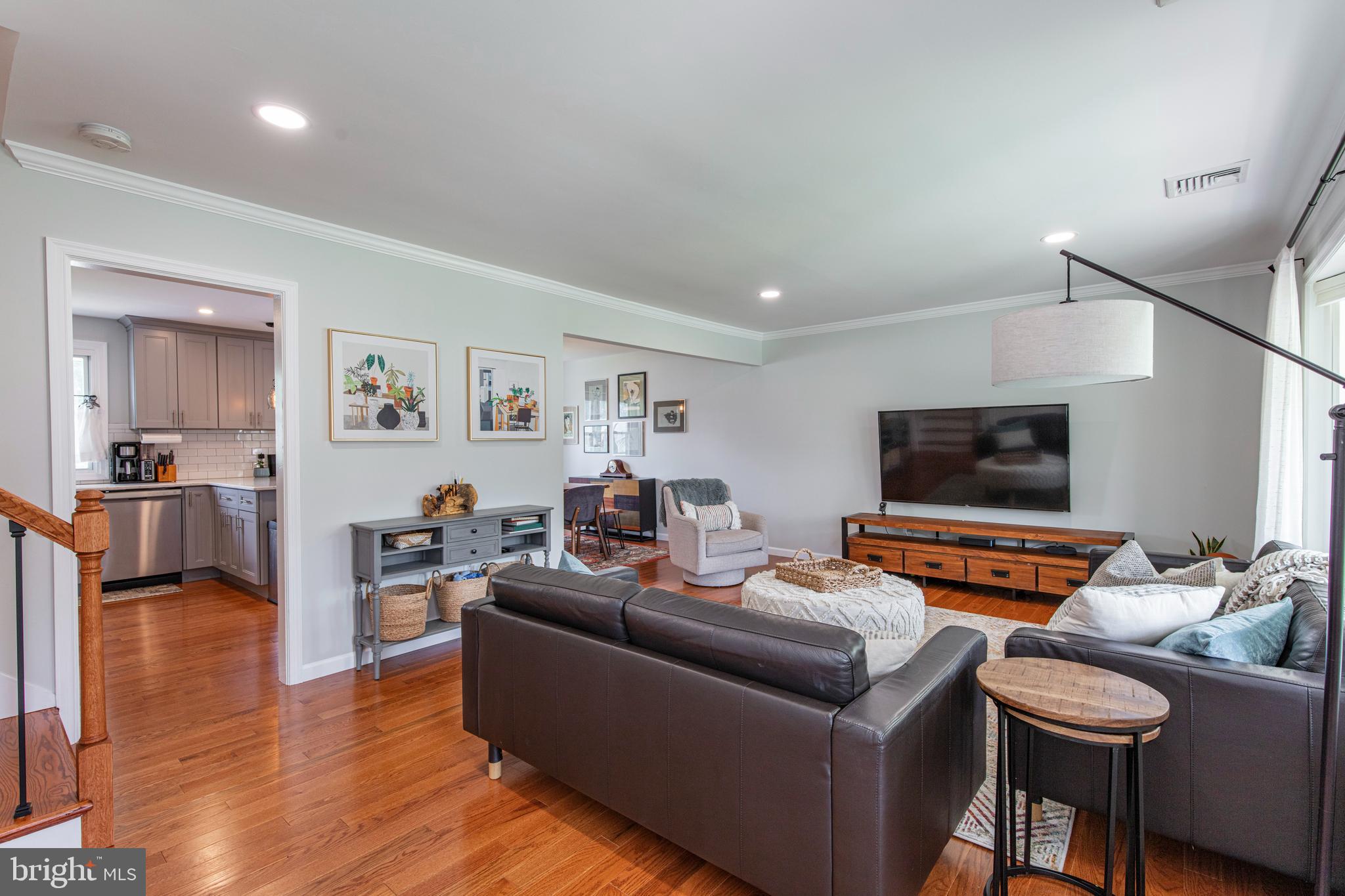 6321 Arlingham Road Flourtown, PA 19031 - Photo 5 of 50