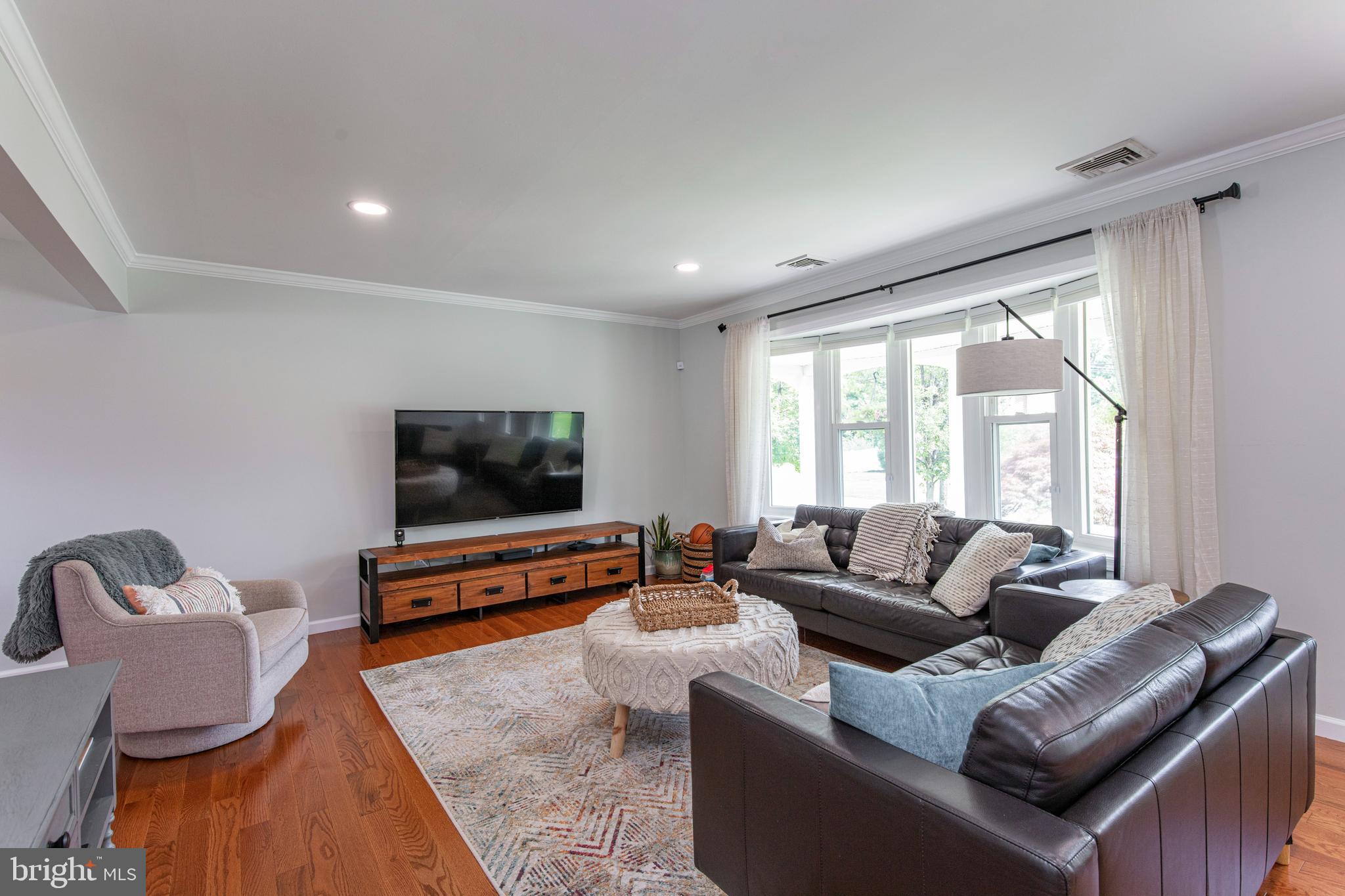6321 Arlingham Road Flourtown, PA 19031 - Photo 6 of 50