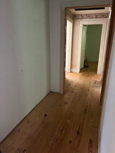 512 Main Street Baxter, TN 38544 - Photo 7 of 24 a view of a hallway with closet