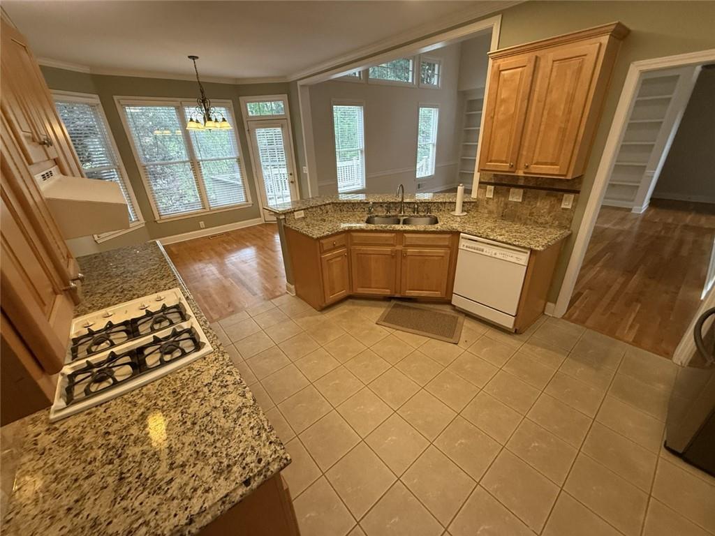 5730 Devonshire Way Cumming, GA 30040 - Photo 3 of 56