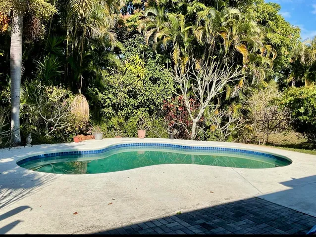 a view of outdoor space